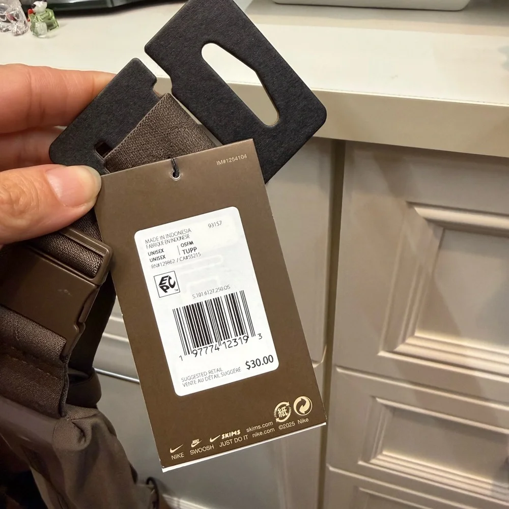 Skims Waistpack Fanny pack brand new one size Dark Sepia - Picture 4 of 6